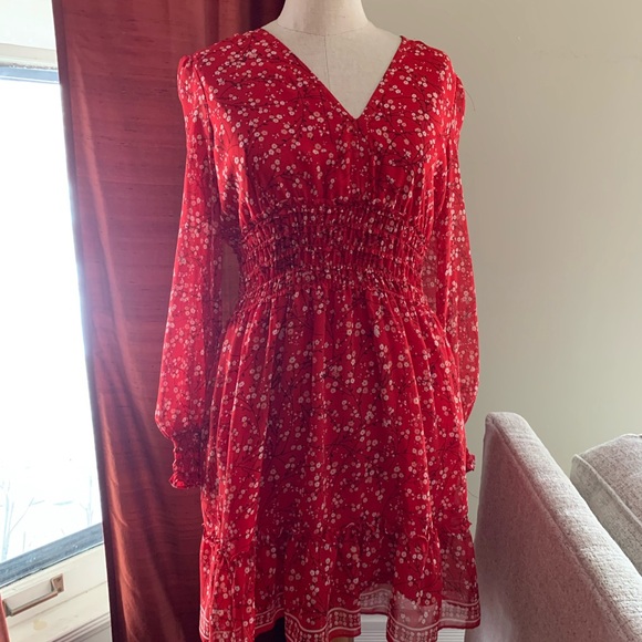 Max Studio Dresses & Skirts - Max Studio Red Floral Short Dress with Long Sleeves